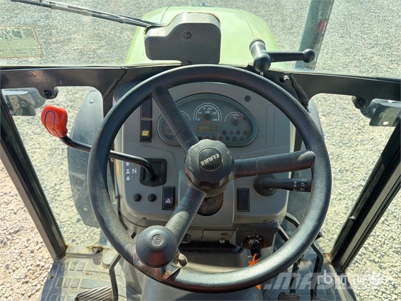 CLAAS Nexos 220VL 4WD Tractor Trattori