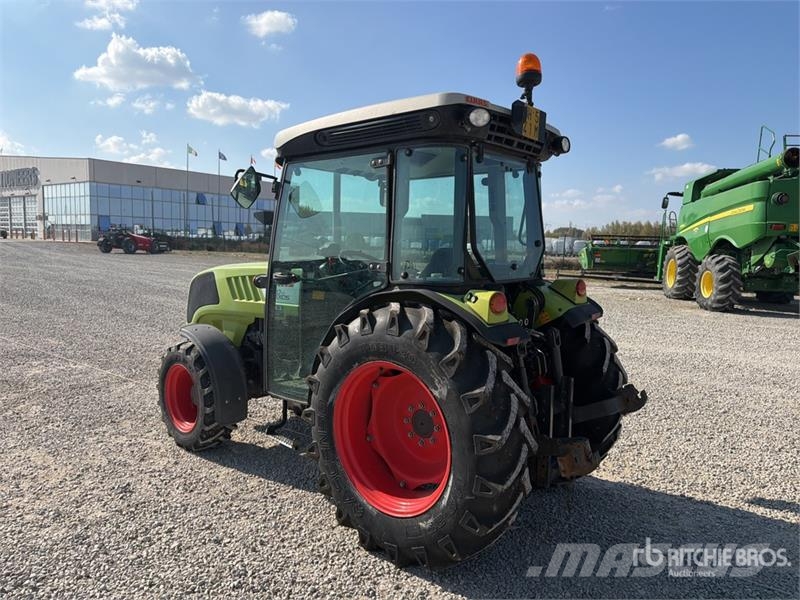 CLAAS Nexos 220VL 4WD Tractor Trattori
