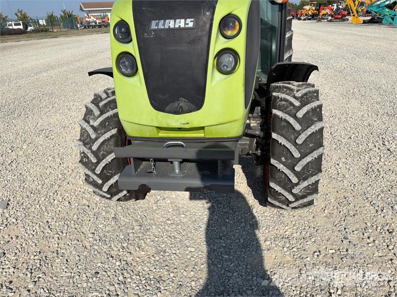 CLAAS Nexos 220VL 4WD Tractor Trattori