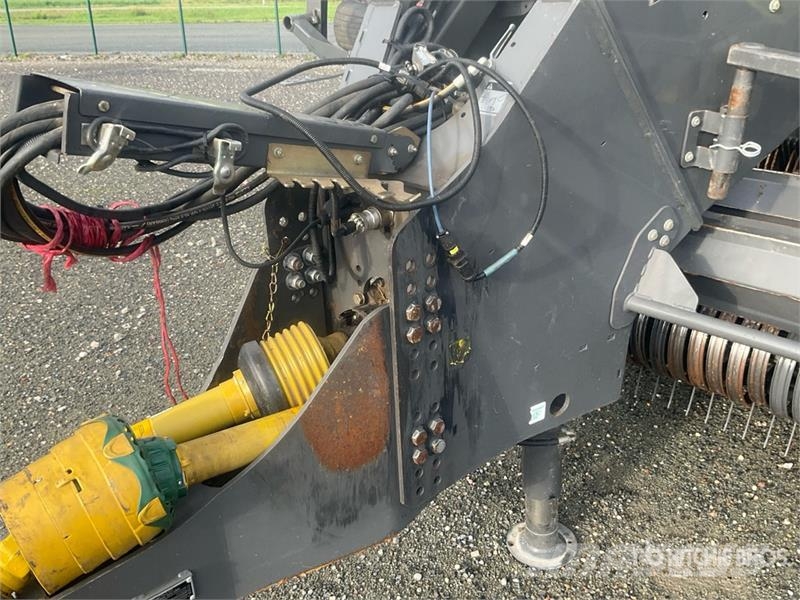 CLAAS Quadrant 3300 RC Big Square Baler Küp balya makinalari