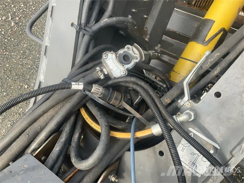 CLAAS Quadrant 3300 RC Big Square Baler Küp balya makinalari