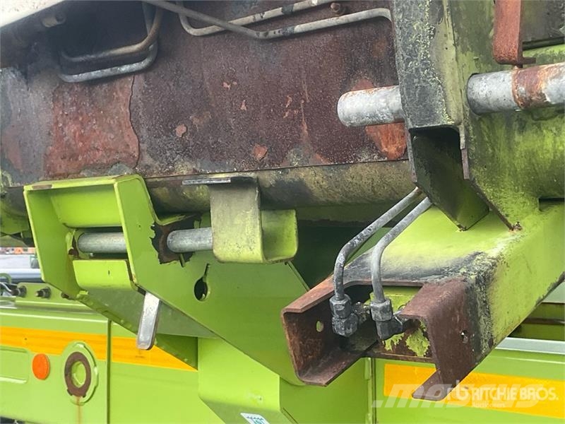 CLAAS V900 Combine Header (Inoperable) رؤوس الحصادات الدراسات