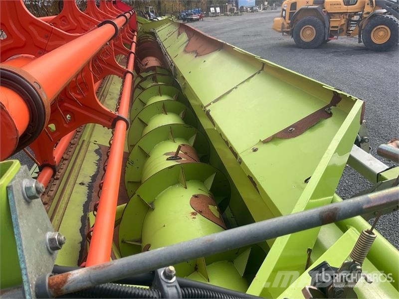 CLAAS V900 Combine Header (Inoperable) رؤوس الحصادات الدراسات
