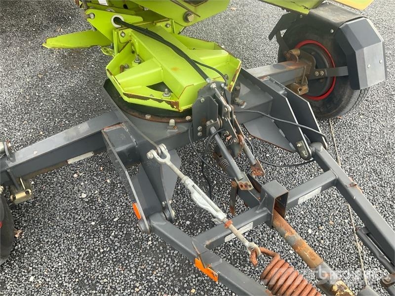 CLAAS V900 Combine Header (Inoperable) رؤوس الحصادات الدراسات