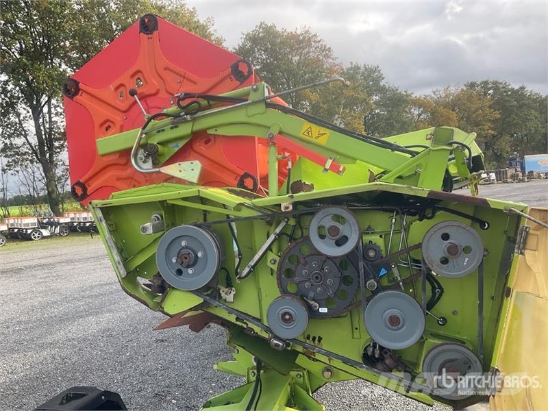CLAAS V900 Combine Header (Inoperable) رؤوس الحصادات الدراسات