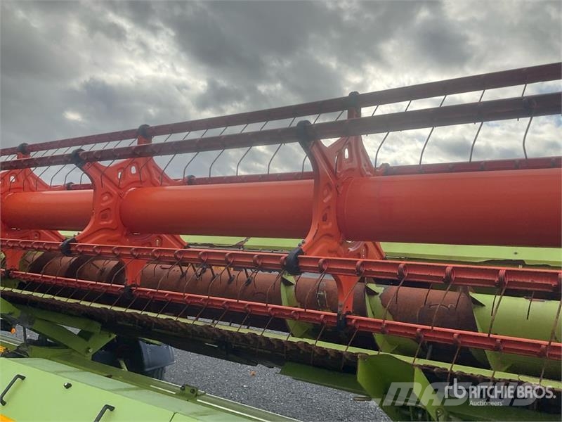 CLAAS V900 Combine Header (Inoperable) رؤوس الحصادات الدراسات