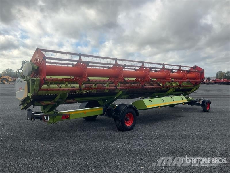 CLAAS V900 Combine Header (Inoperable) رؤوس الحصادات الدراسات