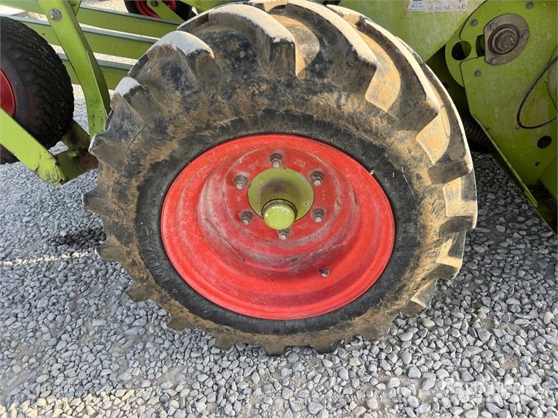 CLAAS VARIANT 280 Round Baler Rotoempacadoras