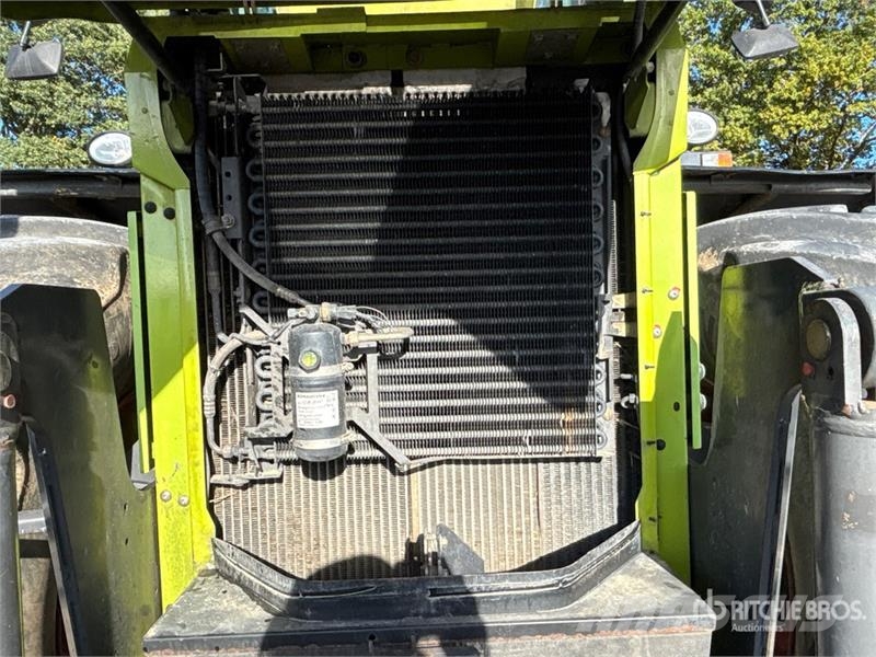 CLAAS Xerion 3300 4WD Tractor Tractoren