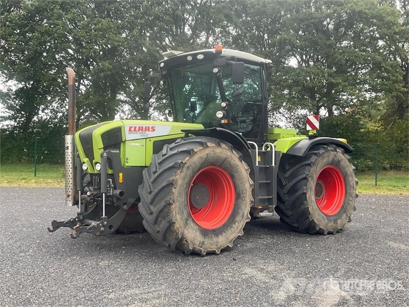 CLAAS Xerion 3300 4WD Tractor Traktori