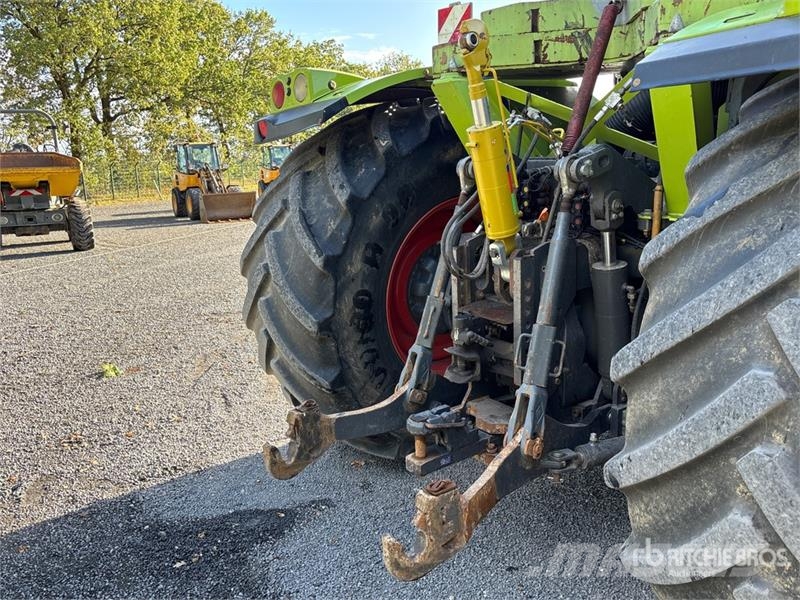 CLAAS Xerion 3300 4WD Tractor Tractoren