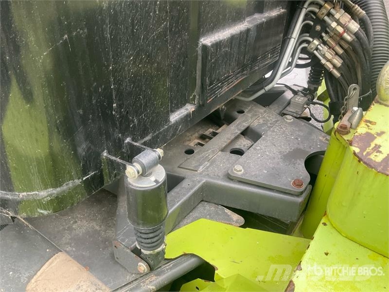 CLAAS Xerion 3300 4WD Tractor Traktori