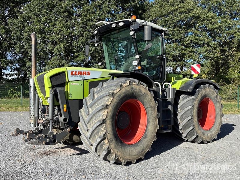 CLAAS Xerion 3300 4WD Tractor Tractoren