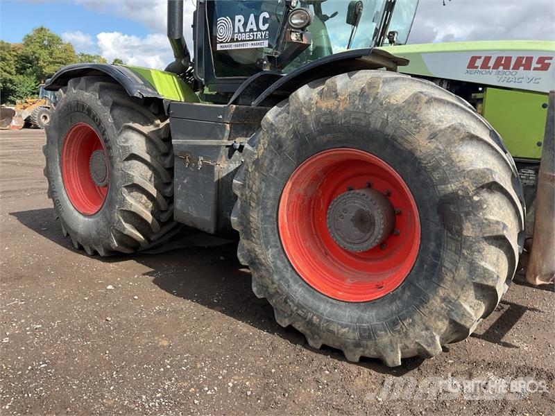 CLAAS Xerion 3300 Trac VC الجرارات