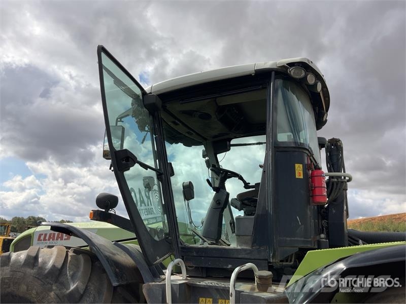 CLAAS Xerion 3300 Trac VC الجرارات