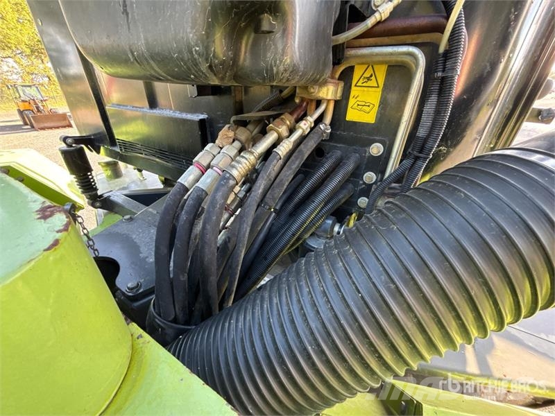 CLAAS Xerion 3300 Trac 4WD Tractor Ciągniki rolnicze