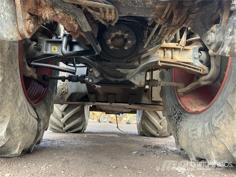 CLAAS Xerion 3300 Trac VC الجرارات