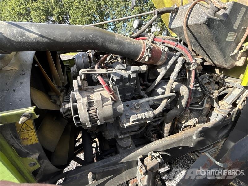 CLAAS Xerion 3300 Trac 4WD Tractor Ciągniki rolnicze
