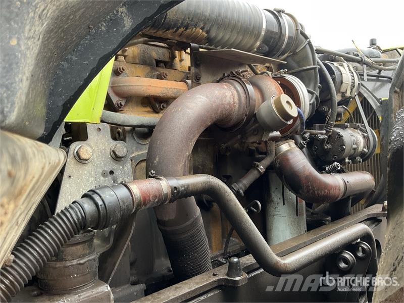 CLAAS Xerion 3300 Trac VC الجرارات