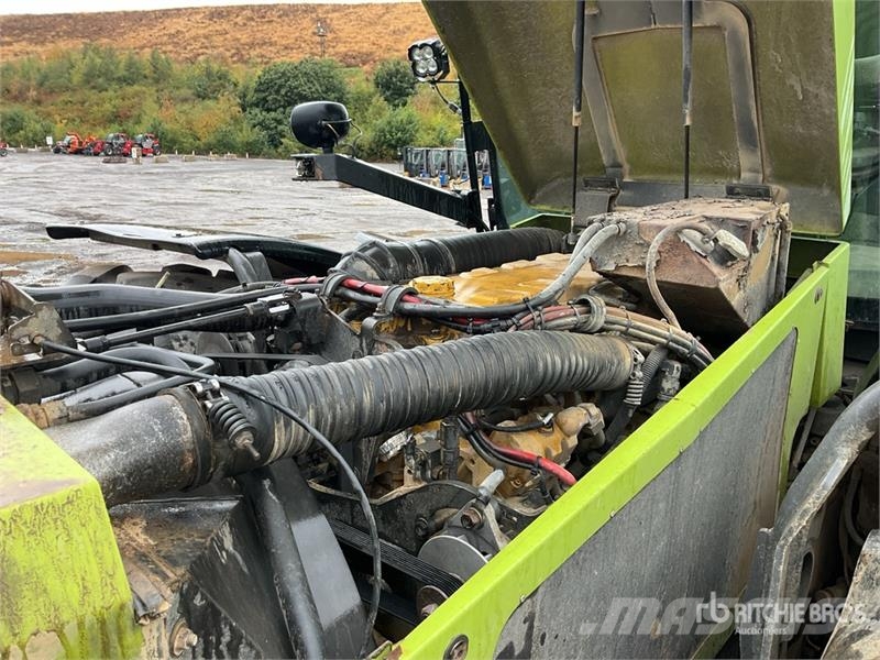 CLAAS Xerion 3300 Trac VC الجرارات