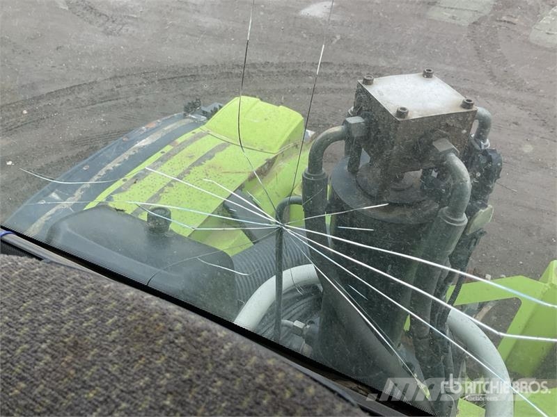 CLAAS Xerion 3300 Trac VC الجرارات