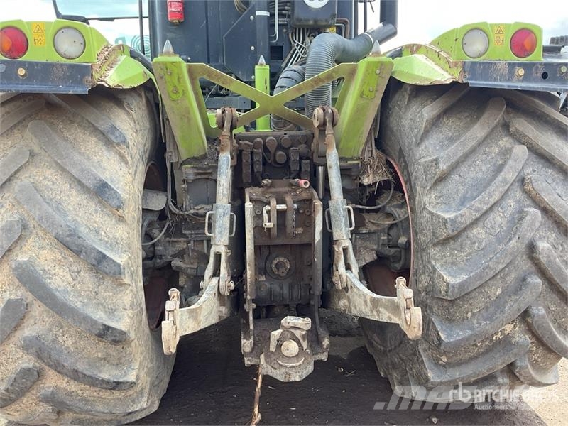 CLAAS Xerion 3300 Trac VC الجرارات