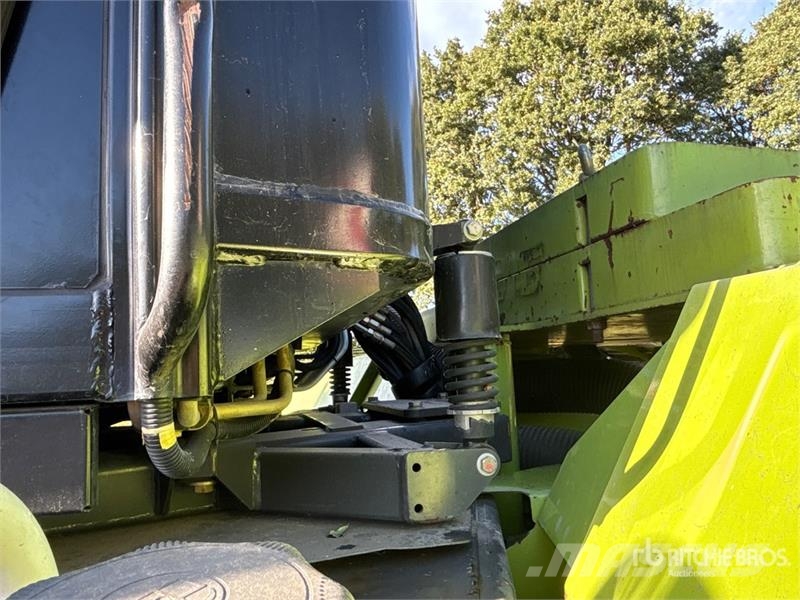 CLAAS Xerion 3300 Trac 4WD Tractor Ciągniki rolnicze