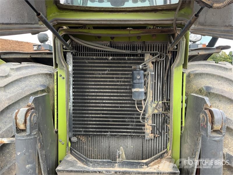 CLAAS Xerion 3300 Trac VC الجرارات