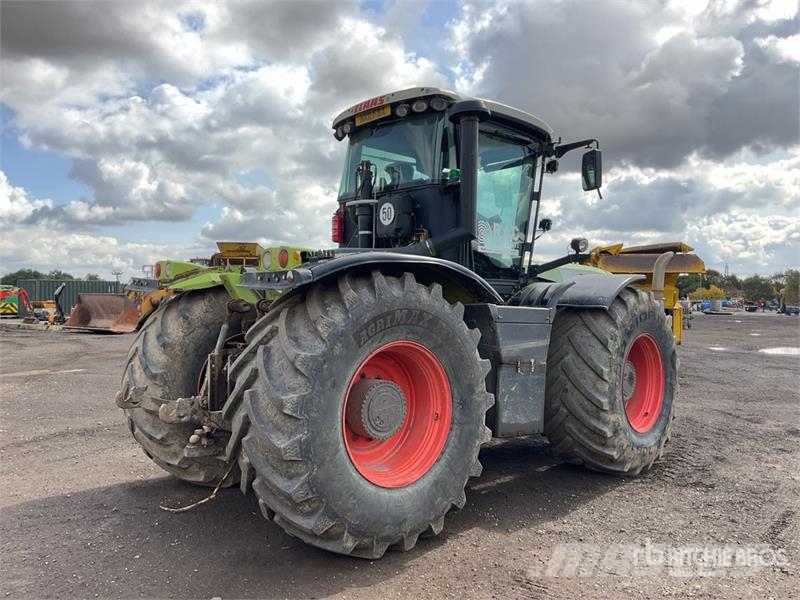 CLAAS Xerion 3300 Trac VC الجرارات