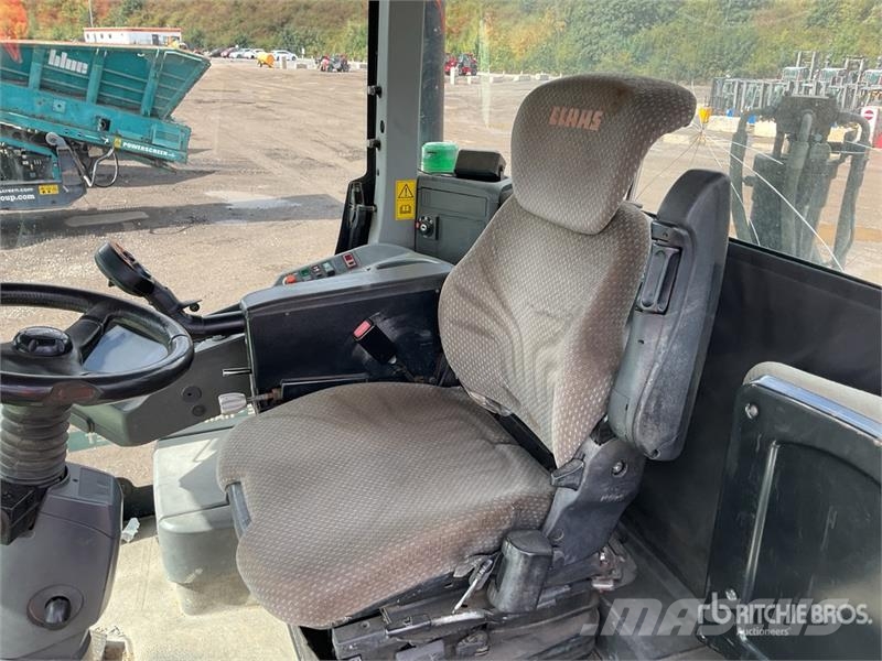 CLAAS Xerion 3300 Trac VC الجرارات