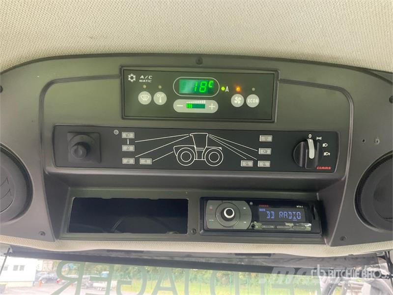 CLAAS Xerion 4000 Saddle Trac 4WD Tractor 曳引機