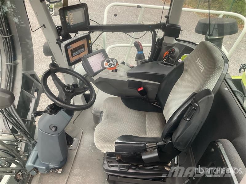 CLAAS Xerion 4000 Saddle Trac 4WD Tractor 曳引機