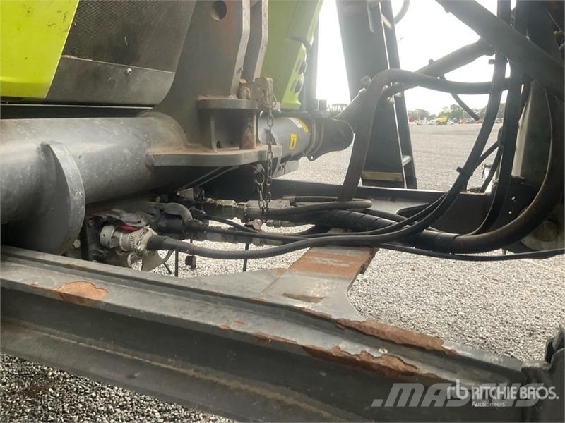 CLAAS Xerion 4000 Saddle Trac 4WD Tractor 曳引機