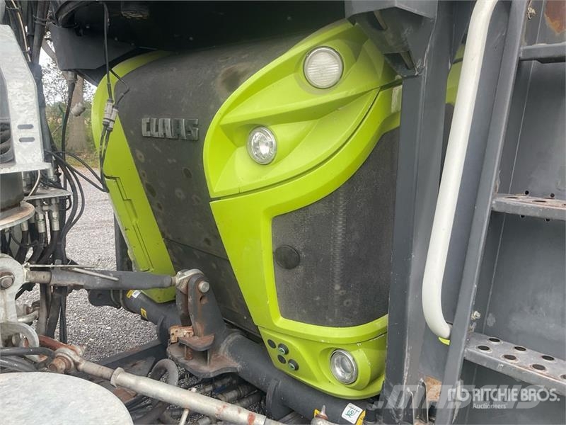 CLAAS Xerion 4000 Saddle Trac 4WD Tractor 曳引機