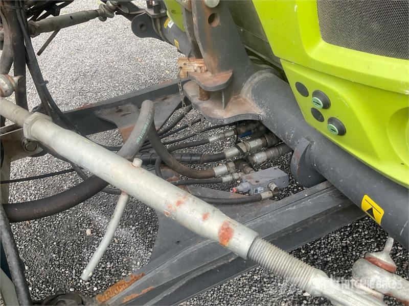 CLAAS Xerion 4000 Saddle Trac 4WD Tractor 曳引機