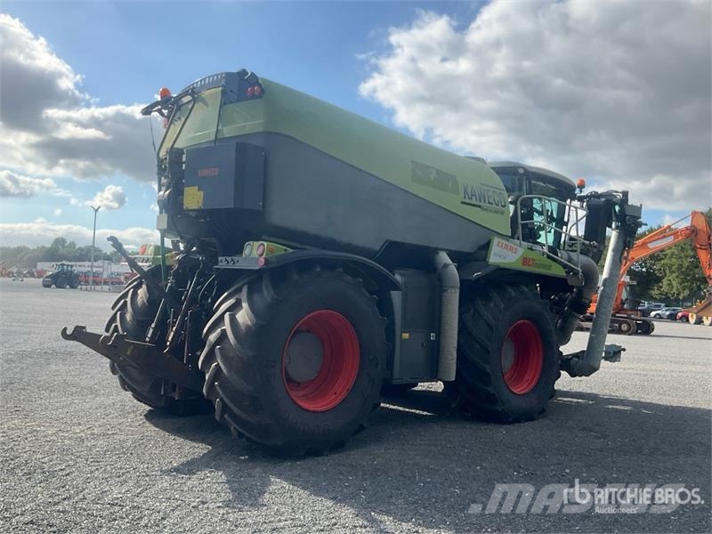 CLAAS Xerion 4000 Saddle Trac 4WD Tractor Traktorok