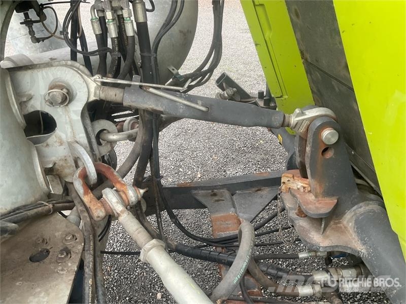 CLAAS Xerion 4000 Saddle Trac 4WD Tractor 曳引機