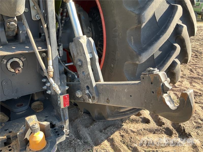CLAAS XERION 4500 VC 4WD Tractor Traktori
