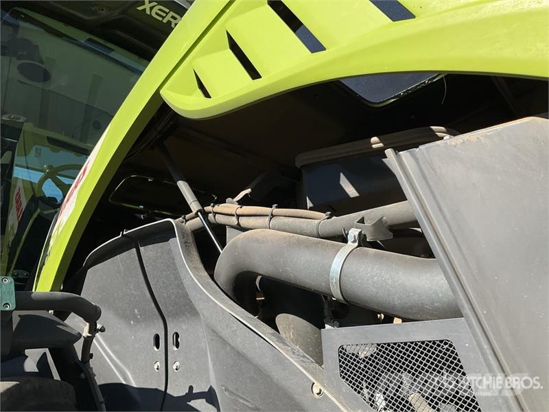 CLAAS XERION 4500 VC 4WD Tractor Traktori