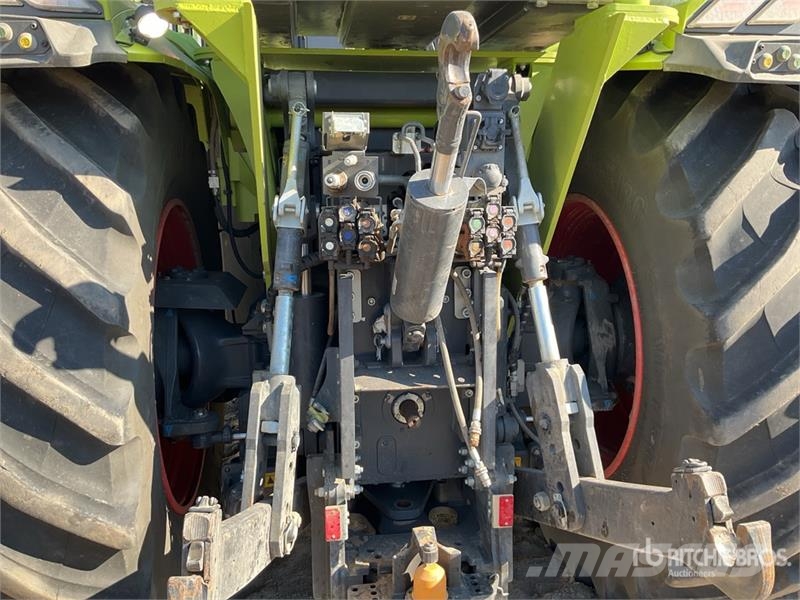 CLAAS XERION 4500 VC 4WD Tractor Traktori