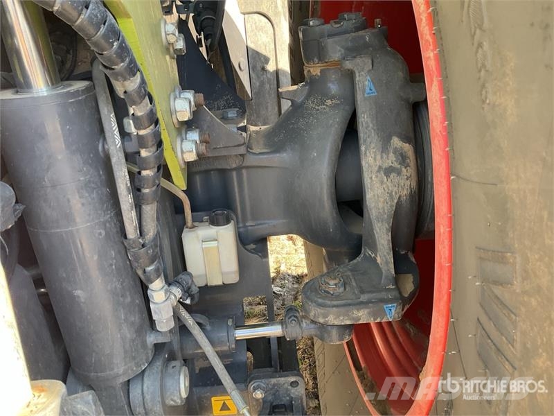 CLAAS XERION 4500 VC 4WD Tractor Traktori