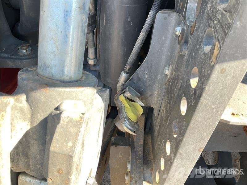 CLAAS XERION 4500 VC 4WD Tractor Traktori