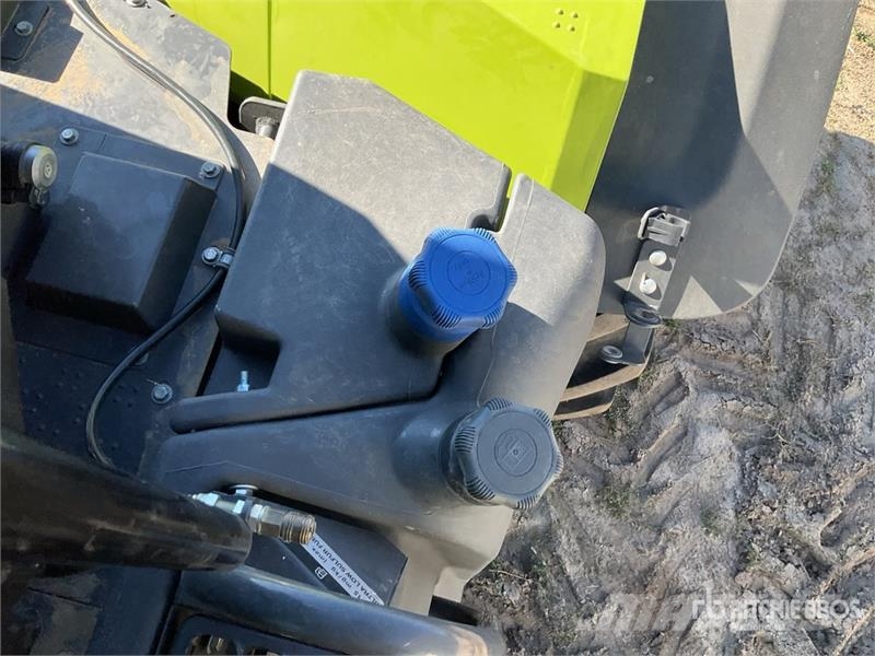 CLAAS XERION 4500 VC 4WD Tractor Traktori