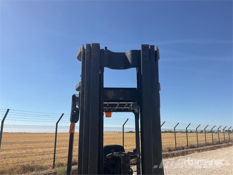 Clark EPG18 Electric Forklift (Inoperable) Empilhadores eléctricos