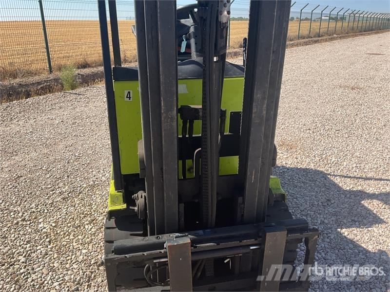 Clark EPG18 Electric Forklift (Inoperable) Empilhadores eléctricos