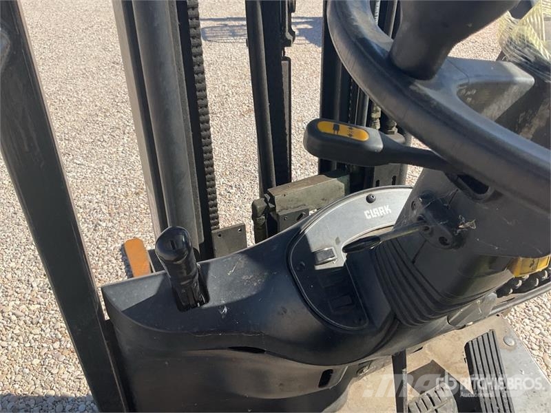 Clark EPG18 Electric Forklift (Inoperable) Empilhadores eléctricos
