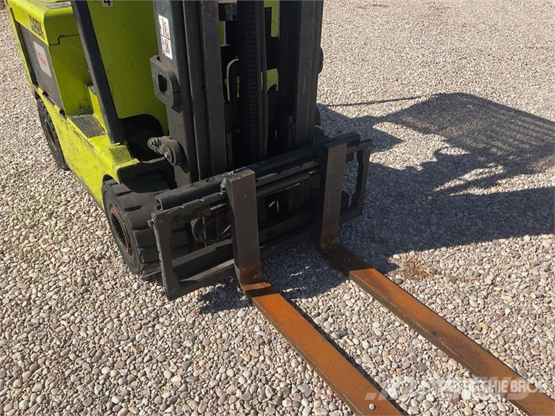 Clark EPG18 Electric Forklift (Inoperable) Empilhadores eléctricos