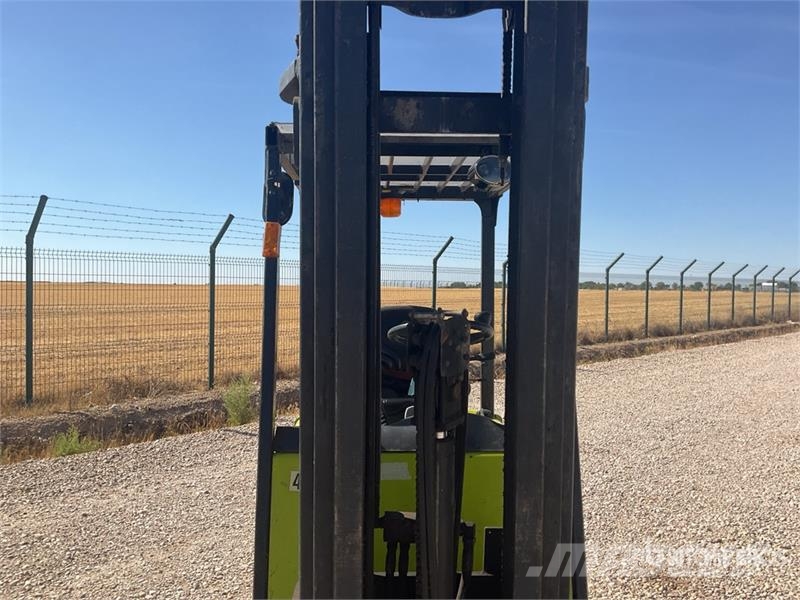 Clark EPG18 Electric Forklift (Inoperable) Empilhadores eléctricos