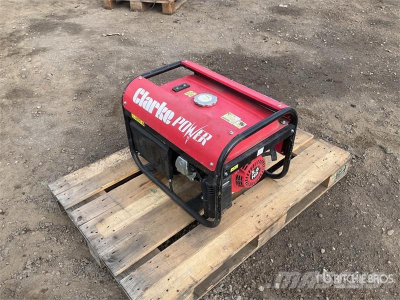 Clarke PG3800A 2.7 kW Skid-Mounted Generator Set Dizelski agregati