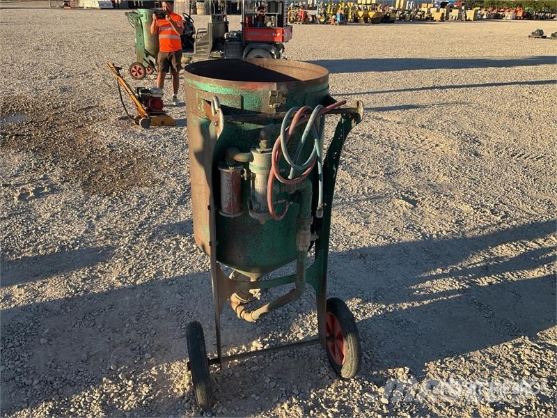 Clemco SCWB-2452 Sand Blaster Construcción - Otros
